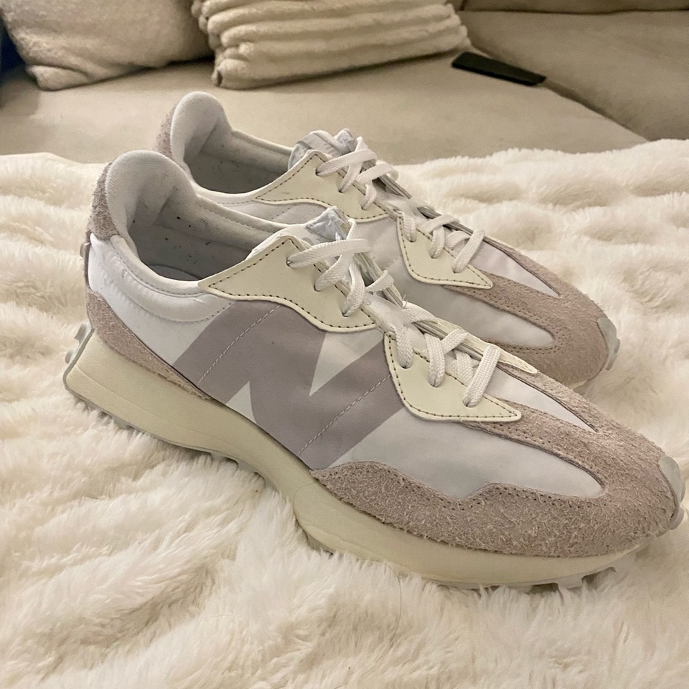New Balance 327
